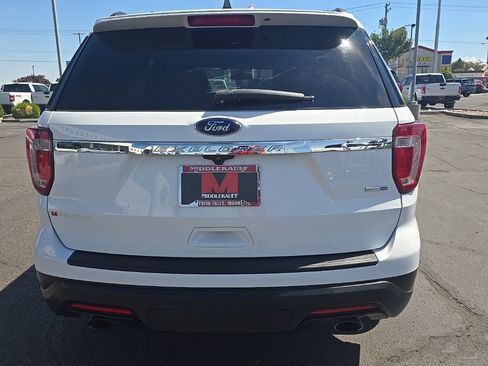 Used 2018 Ford Explorer 4WD w/ Class II Trailer Tow Package image 4