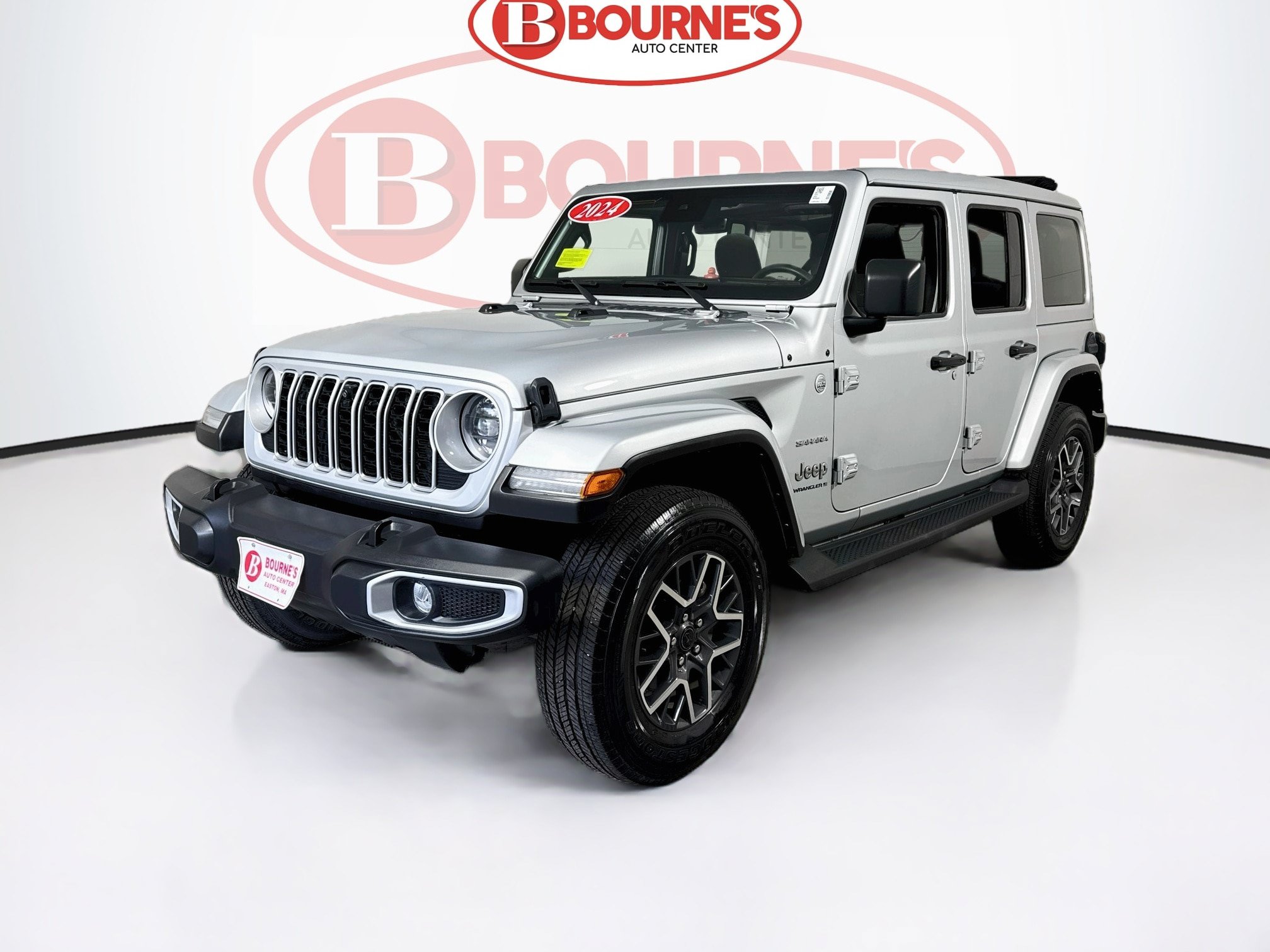 Used 2024 Jeep Wrangler Unlimited Sahara w/ Technology Group AWD/4WD image 7