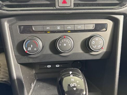 Used 2022 Volkswagen Taos S FWD image 33