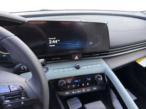 New 2026 Hyundai Elantra Limited FWD image 12