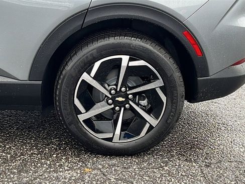 New 2026 Chevrolet Equinox EV LT image 9