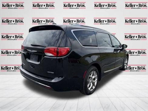 Used 2019 Chrysler Pacifica Limited FWD image 7