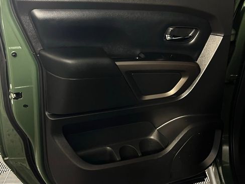 Used 2024 Nissan Titan SV w/ SV Bronze Edition Package image 21