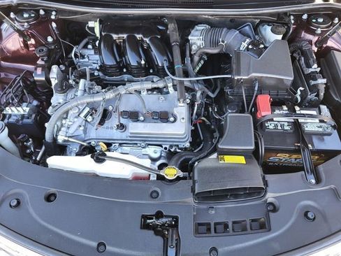 Used 2013 Toyota Avalon Limited w/ Technology Pkg image 11