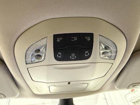 Used 2023 Chrysler Voyager LX FWD image 23