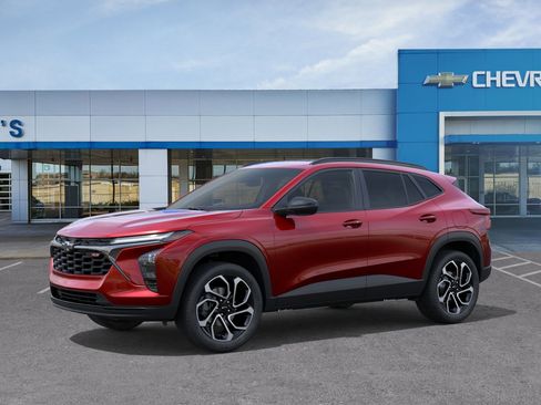 New 2026 Chevrolet Trax RS w/ Sunroof Package FWD image 2