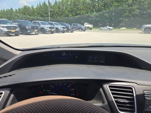 Used 2013 Honda Civic LX image 12