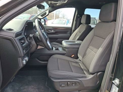Used 2024 GMC Yukon SLE image 17