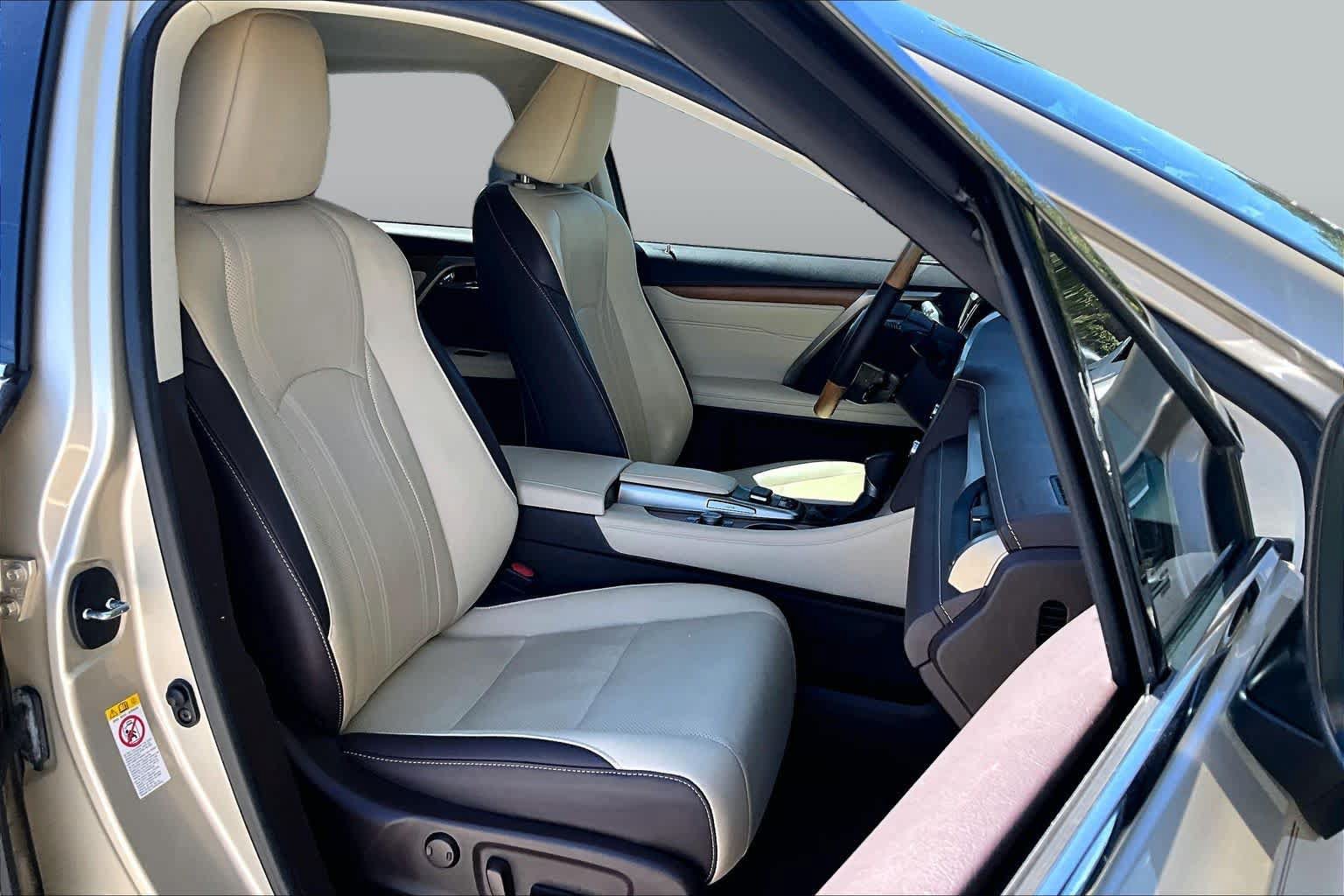 Used 2018 Lexus RX 350 FWD w/ Premium Package image 9