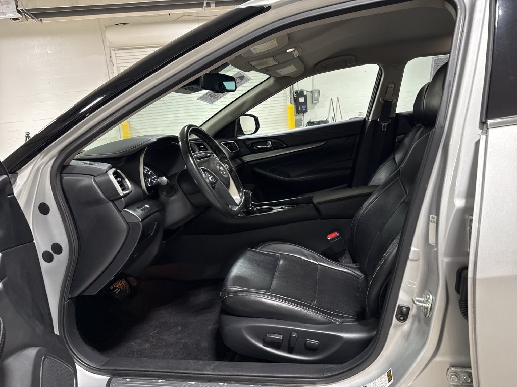 Used 2020 Nissan Maxima 3.5 SV w/ Floor Mat Group FWD image 20