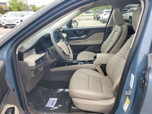 Certified 2023 Lincoln Corsair AWD w/ Equipment Group 101A image 12