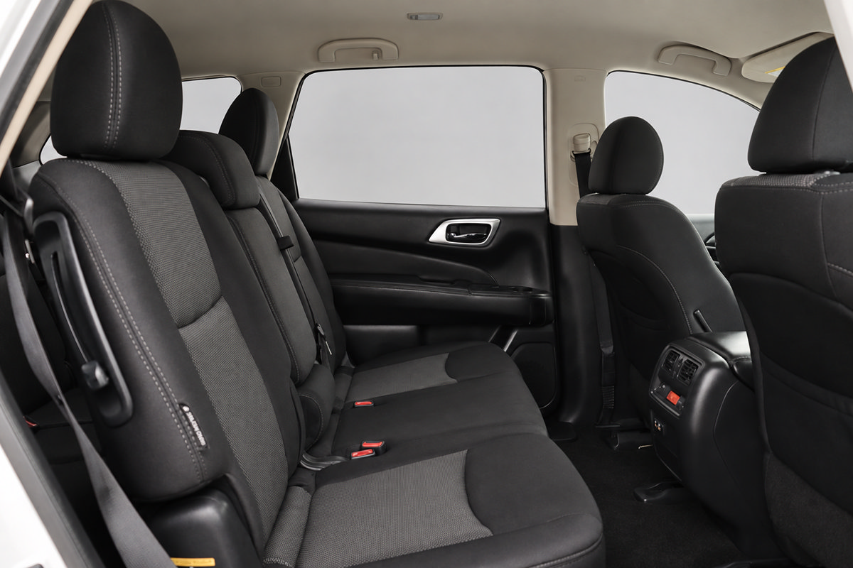 Used 2019 Nissan Pathfinder SV w/ Cargo Package FWD image 14