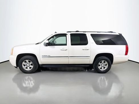 Used 2011 GMC Yukon XL SLT w/ SLT-2 Equipment Package AWD/4WD image 9