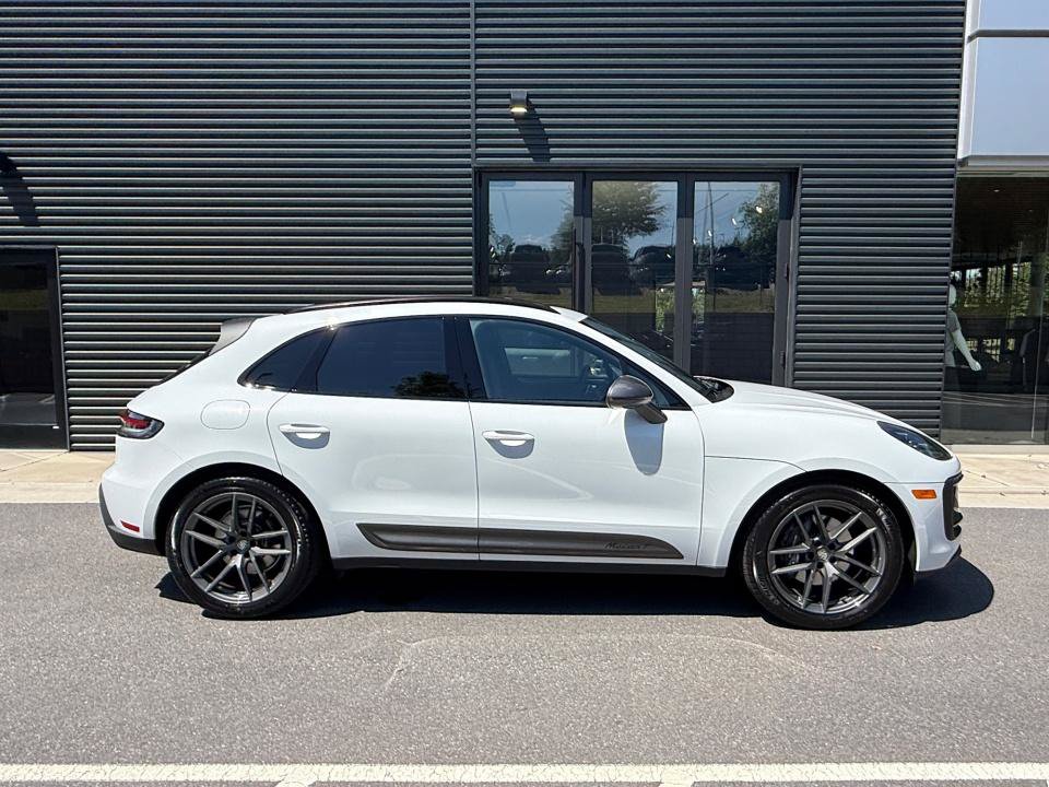 Certified 2026 Porsche Macan Turbo AWD/4WD image 8