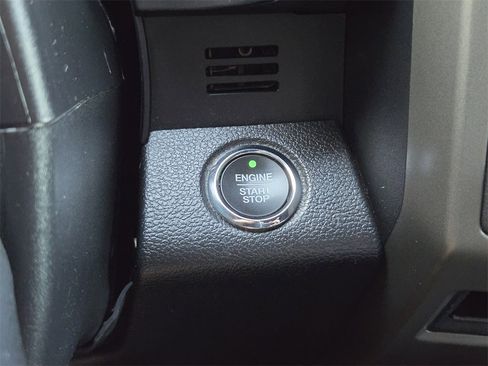 Used 2019 Ford Expedition XLT w/ Equipment Group 202A image 19