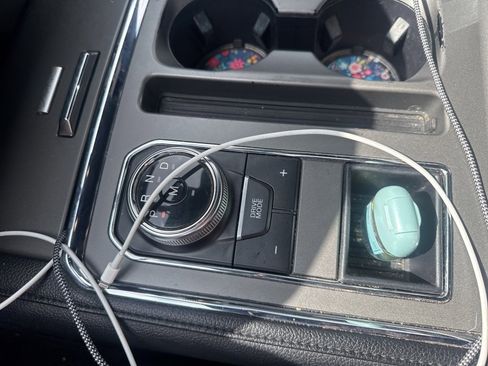 Used 2018 Ford Expedition XLT w/ Equipment Group 202A image 14