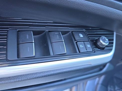 Certified 2025 Toyota Sienna XSE image 29