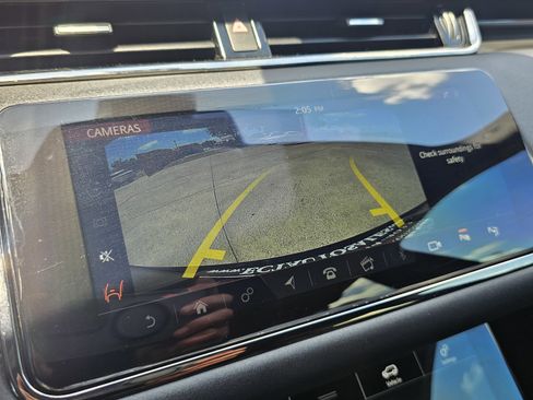 Used 2020 Land Rover Range Rover Evoque R-Dynamic SE image 39