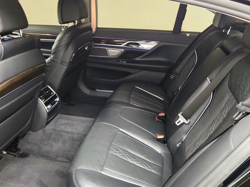 Used 2022 BMW 740i xDrive w/ Premium Package AWD/4WD image 22