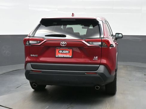 Used 2024 Toyota RAV4 LE image 5