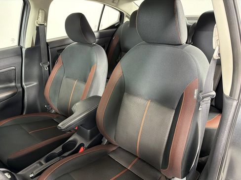 Used 2020 Nissan Versa SR w/ Convenience Package image 11