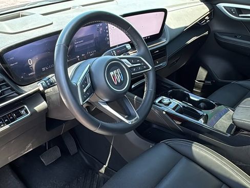 Used 2024 Buick Envision Avenir AWD/4WD image 18