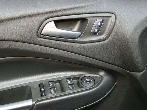 Used 2019 Ford Escape SEL AWD/4WD image 16