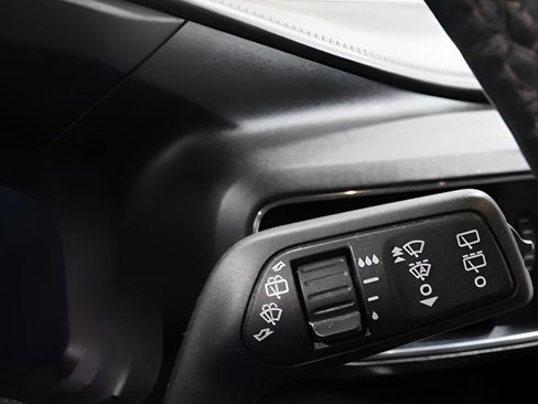 Used 2020 Ford Explorer Platinum w/ Premium Technology Package AWD/4WD image 20