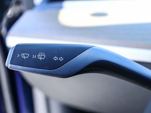 Used 2023 Tesla Model Y Long Range AWD/4WD image 22