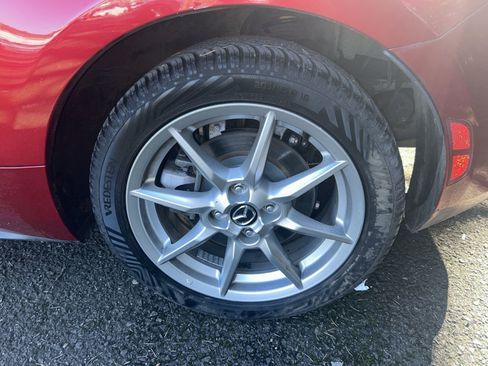 Used 2017 MAZDA MX-5 Miata Sport image 8