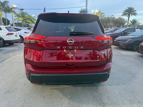 Used 2025 Nissan Rogue S FWD image 5