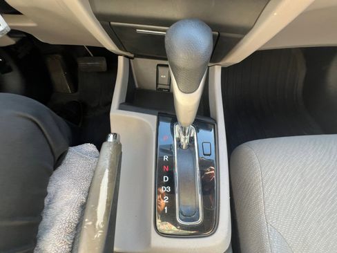 Used 2013 Honda Civic HF image 22