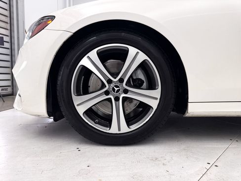 Used 2019 Mercedes-Benz E 300 image 17
