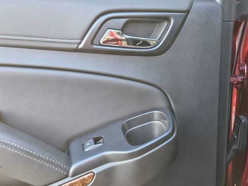 Used 2020 Chevrolet Suburban Premier w/ Max Trailering Package image 23