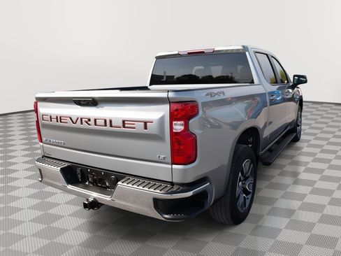 Used 2023 Chevrolet Silverado 1500 LT AWD/4WD image 5