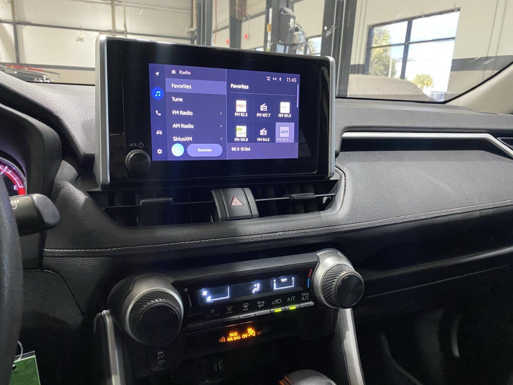 Used 2023 Toyota RAV4 LE FWD image 7