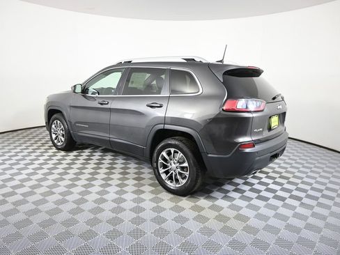 Used 2019 Jeep Cherokee Latitude Plus w/ Cold Weather Group image 4