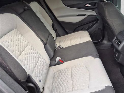 Used 2021 Chevrolet Equinox LT FWD image 18