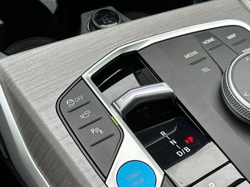 Used 2025 BMW i4 eDrive40 w/ Premium Package image 26