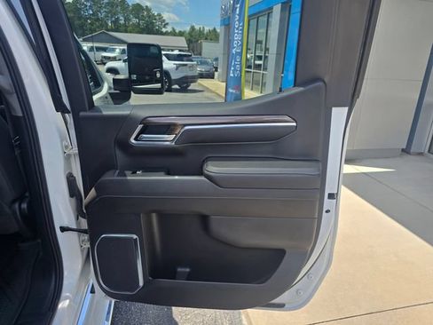 Used 2022 Chevrolet Silverado 1500 LT w/ Protection Package AWD/4WD image 43