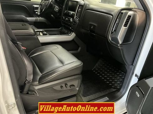 Used 2017 Chevrolet Silverado 1500 LTZ Z71 w/ LTZ Plus Package AWD/4WD image 34
