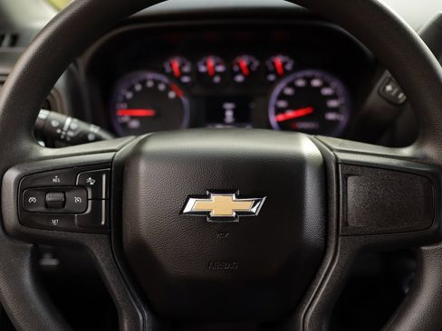 Used 2024 Chevrolet Silverado 2500 Custom w/ Custom Value Package image 11