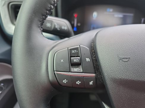 Used 2025 Ford Maverick XLT w/ XLT Luxury Package AWD/4WD image 16