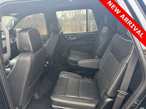 Used 2022 GMC Yukon SLT w/ SLT Luxury Package image 10