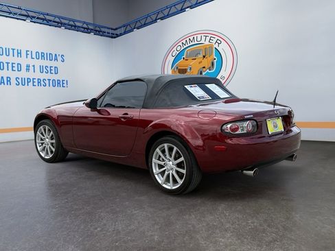 Used 2006 MAZDA MX-5 Miata RWD image 13