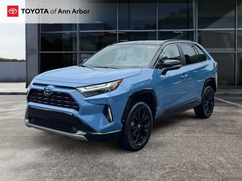 Used 2024 Toyota RAV4 XSE w/ Advanced Technology Package AWD/4WD image 9