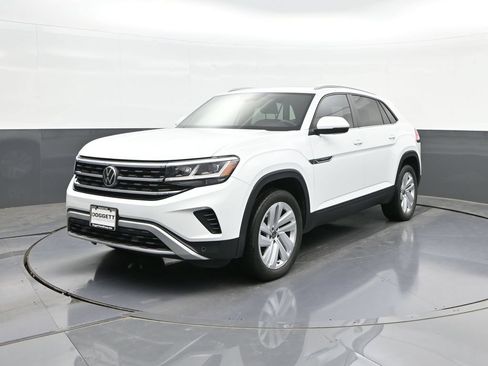 Used 2020 Volkswagen Atlas Cross Sport SE FWD image 1