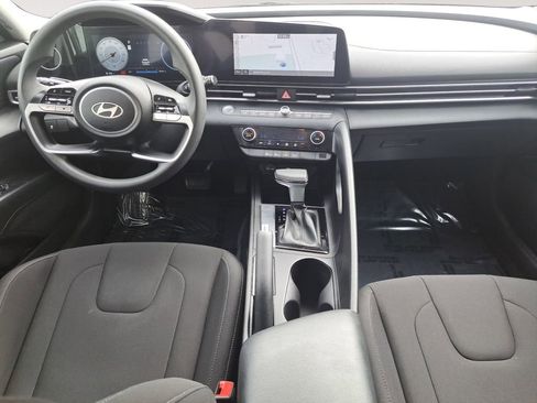 Used 2024 Hyundai Elantra SEL image 10