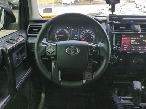 Used 2022 Toyota 4Runner TRD Off-Road Premium AWD/4WD image 16