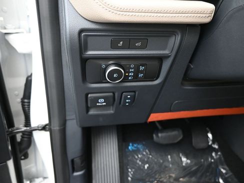 New 2024 Ford Expedition Max Limited image 21